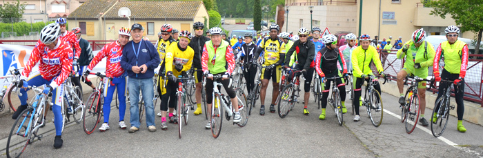 cyclos-depart-laouzas2013