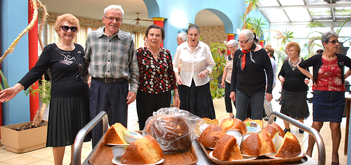 ainés-gouter-brioches-avril2014