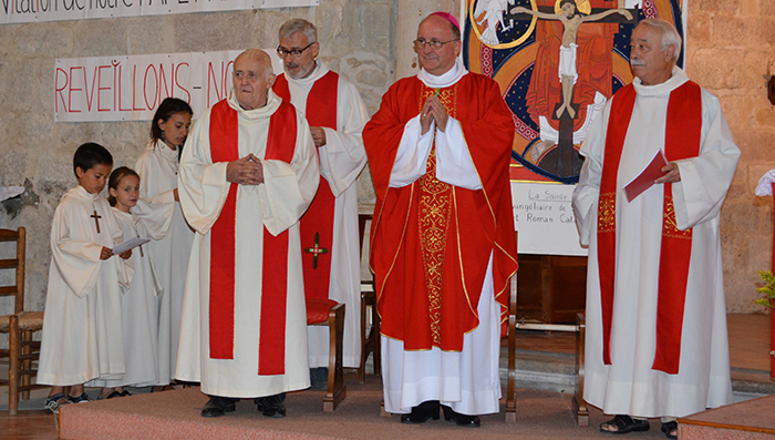 paroisse-confirmation-évèque-trèbes-juin2014