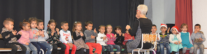 maternelle-aiguille-fete-de-noel2014