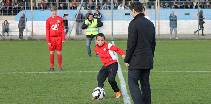 foot-petit mathieu coup d envoi jan2015