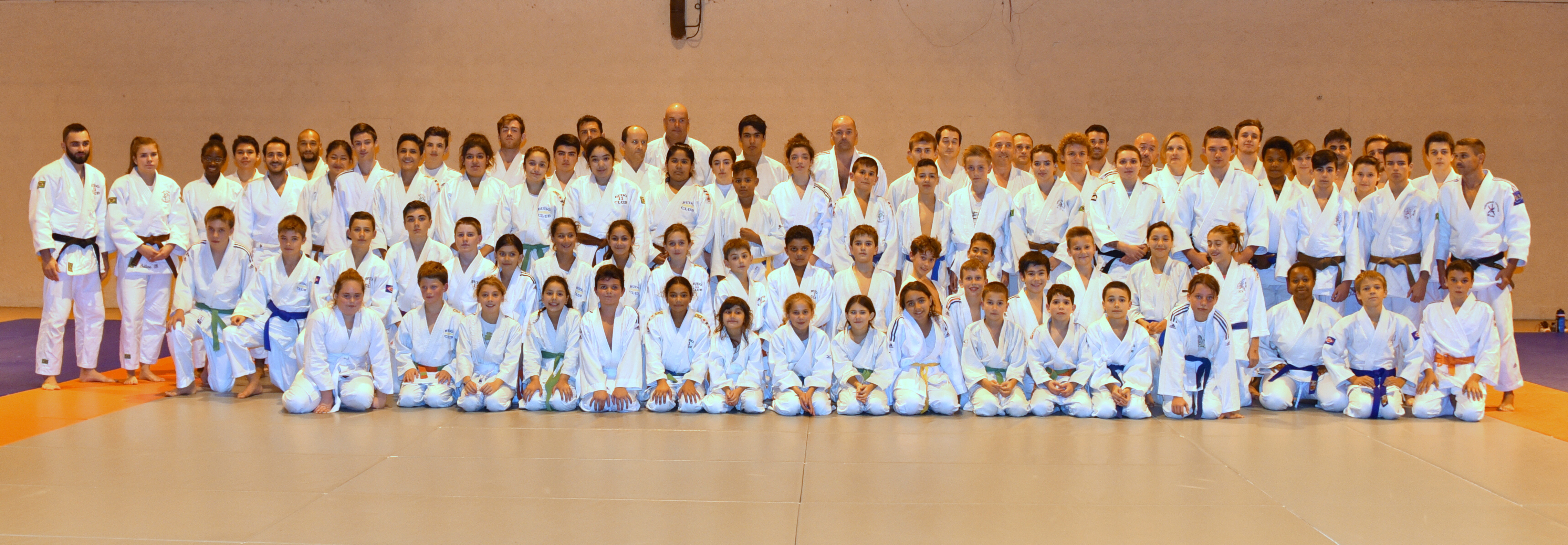 judo rassemblement de masse2